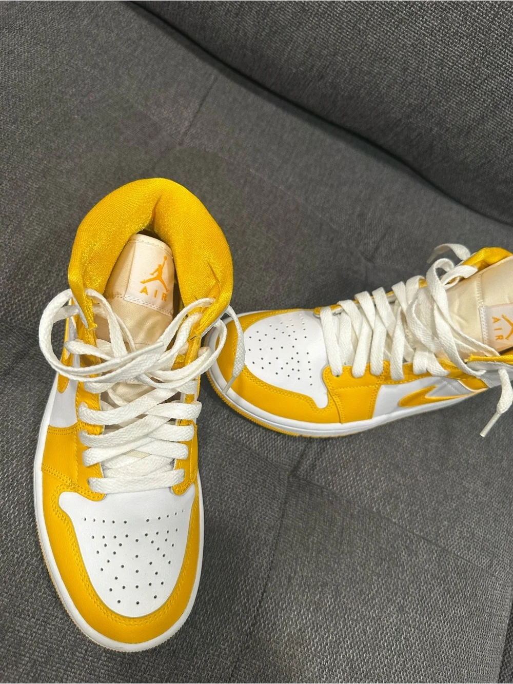 Nike Air Jordan 1 Mid White and Yellow Men’s Size 7